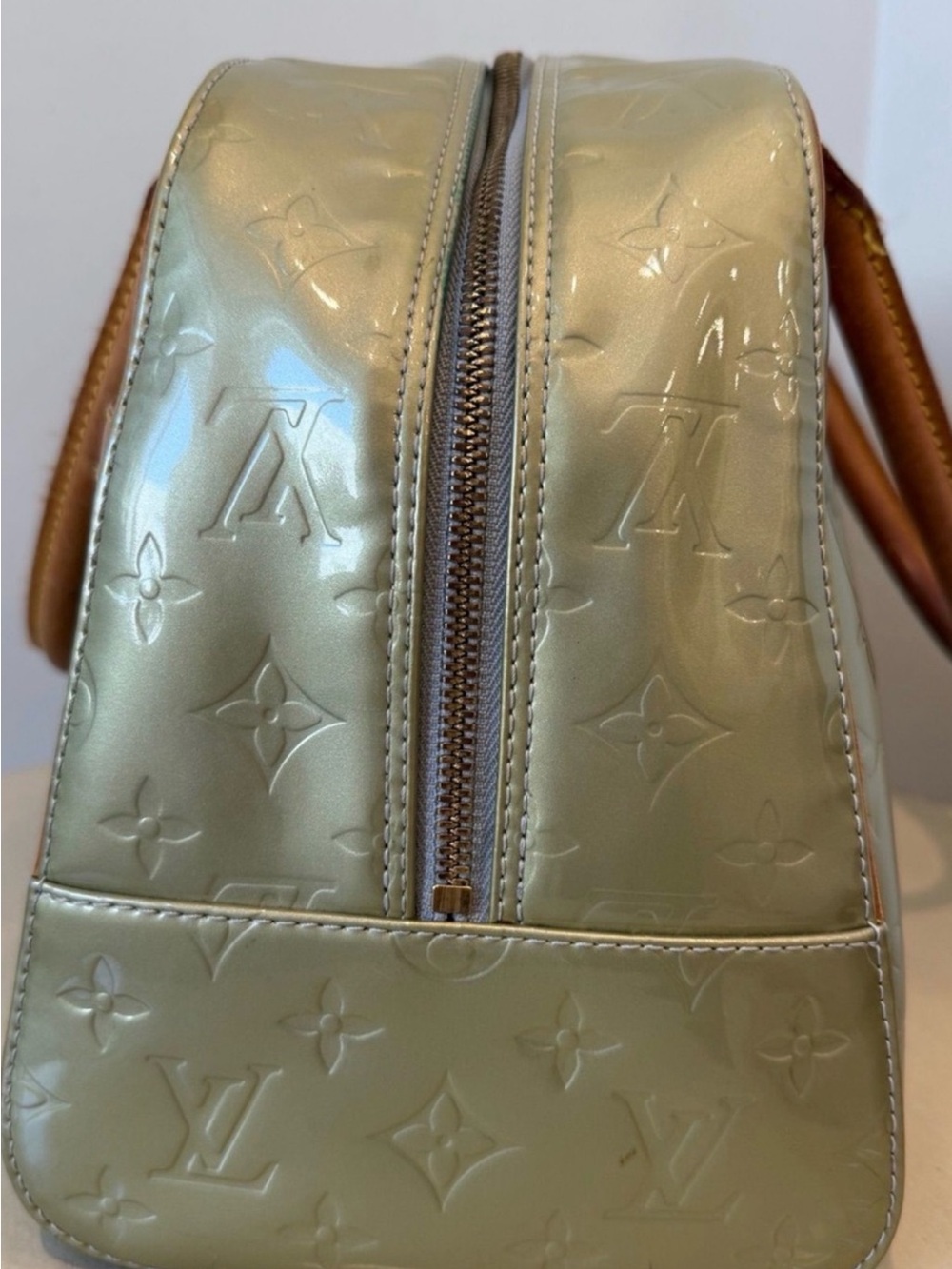 Louis Vuitton Green Vernes Handbag 💯 Authentic - Picture 9 of 14